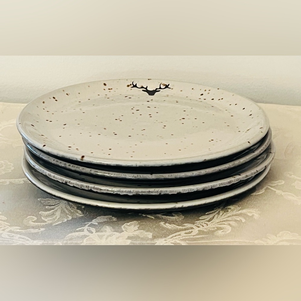 NWOB Pottery Barn Rustic Reindeer Terracotta Dinner Plates S/4 Christmas Holiday - Picture 3 of 16